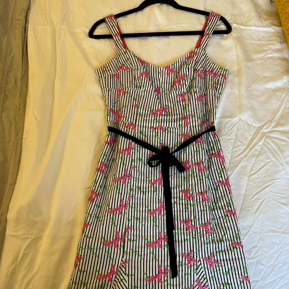 NANETTE LEPORE DRESS: Floral, White, Black and pink. Size 4